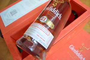 glenfiddich packaging design aesthetic
