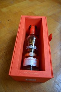 glenfiddich packaging design aesthetic