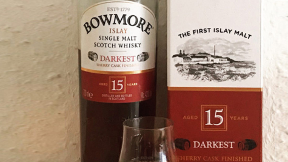 Bowmore Darkest 15 Year Old Single Malt Scotch Whisky Review