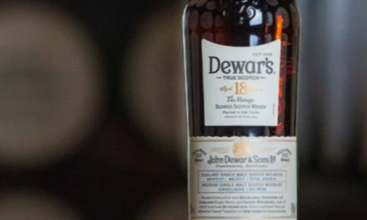 Dewar's 18 Year Old Blended Scotch Whisky Review