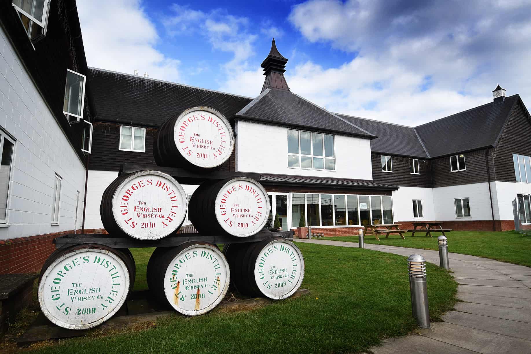St Distillery The English Triple Distilled Single Malt Whisky