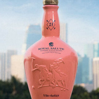 Welcome to Miami! Revel in a Glamorous Moment with the New Royal