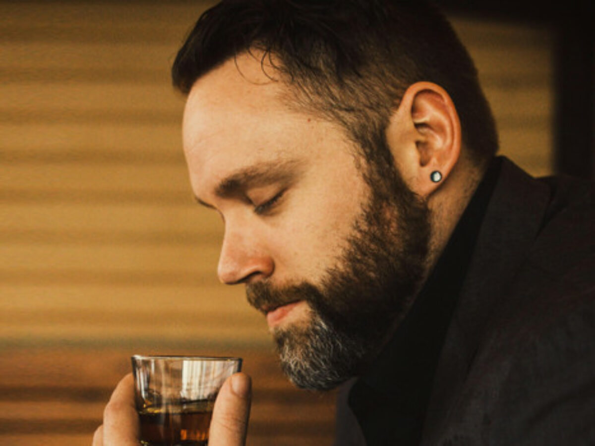 How to Nose Your Whisky Like a Pro and Why It Really Matters